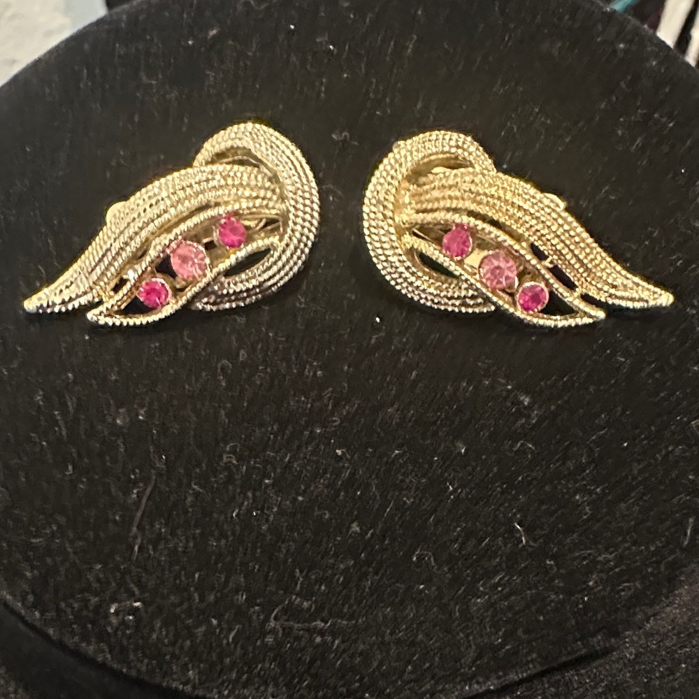 Vtg Signed Coro Elegant Gold Earrings with Pink Gems Clip On